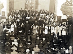 Community hymn singing c. 1929-35